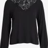 Vila Kanten Blouses Blouse Suvita Dames Zwart -Vila cd8f12a887b2b59f66ec74b8d4ff3053